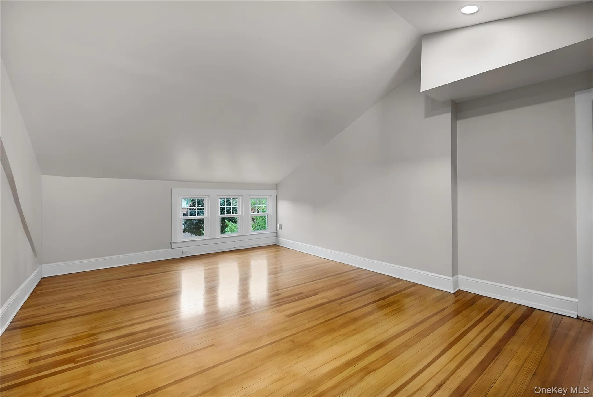 44 Montgomery Avenue, Islip, NY, 5 Bedrooms Bedrooms, 12 Rooms Rooms,4 BathroomsBathrooms,Residential,For Rent,Montgomery,0,KEY1016052 44 Montgomery Avenue, Islip, NY, 5 Bedrooms Bedrooms, 12 Rooms Rooms,4 BathroomsBathrooms,Residential,For Rent,Montgomery,0,KEY1016052