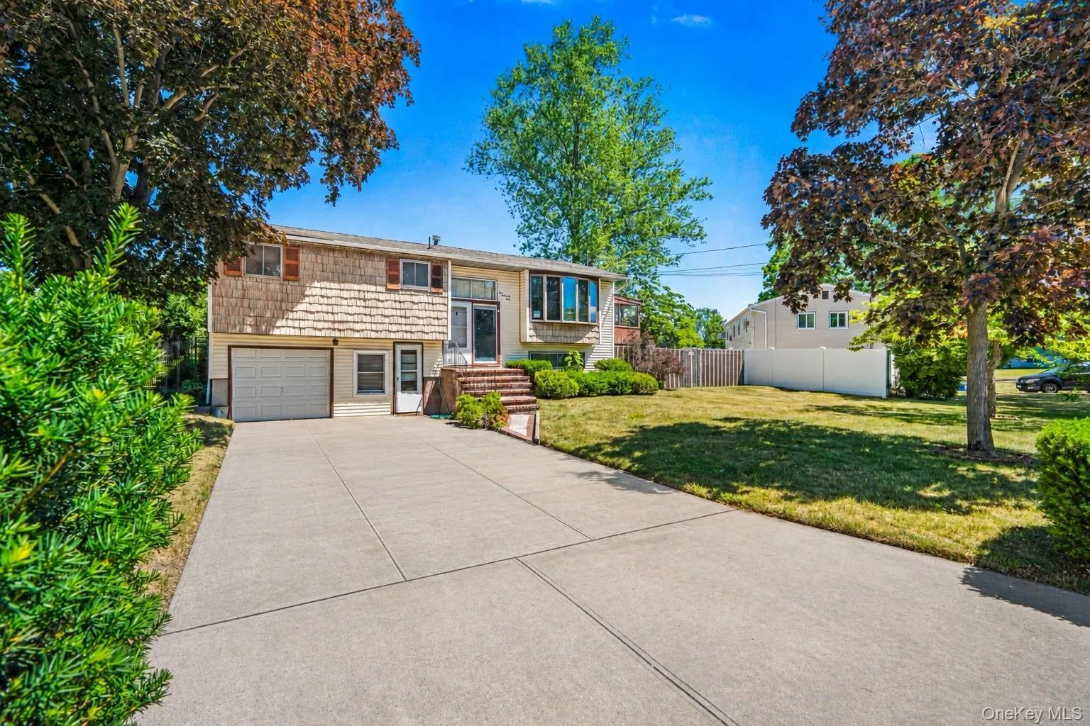 105 Strauss Avenue, Brookhaven, NY, 4 Bedrooms Bedrooms, 9 Rooms Rooms,2 BathroomsBathrooms,Residential,For Rent,Strauss,0,KEY1016058 105 Strauss Avenue, Brookhaven, NY, 4 Bedrooms Bedrooms, 9 Rooms Rooms,2 BathroomsBathrooms,Residential,For Rent,Strauss,0,KEY1016058