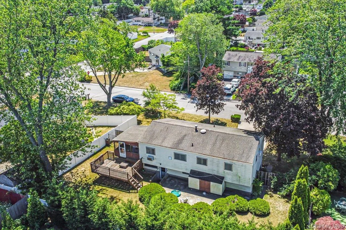 105 Strauss Avenue, Brookhaven, NY, 4 Bedrooms Bedrooms, 9 Rooms Rooms,2 BathroomsBathrooms,Residential,For Rent,Strauss,0,KEY1016058 105 Strauss Avenue, Brookhaven, NY, 4 Bedrooms Bedrooms, 9 Rooms Rooms,2 BathroomsBathrooms,Residential,For Rent,Strauss,0,KEY1016058