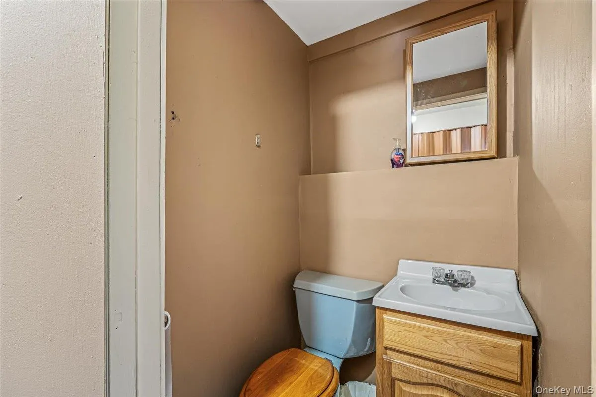 105 Strauss Avenue, Brookhaven, NY, 4 Bedrooms Bedrooms, 9 Rooms Rooms,2 BathroomsBathrooms,Residential,For Rent,Strauss,0,KEY1016058 105 Strauss Avenue, Brookhaven, NY, 4 Bedrooms Bedrooms, 9 Rooms Rooms,2 BathroomsBathrooms,Residential,For Rent,Strauss,0,KEY1016058
