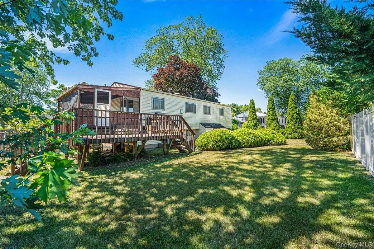 105 Strauss Avenue, Brookhaven, NY, 4 Bedrooms Bedrooms, 9 Rooms Rooms,2 BathroomsBathrooms,Residential,For Rent,Strauss,0,KEY1016058 105 Strauss Avenue, Brookhaven, NY, 4 Bedrooms Bedrooms, 9 Rooms Rooms,2 BathroomsBathrooms,Residential,For Rent,Strauss,0,KEY1016058