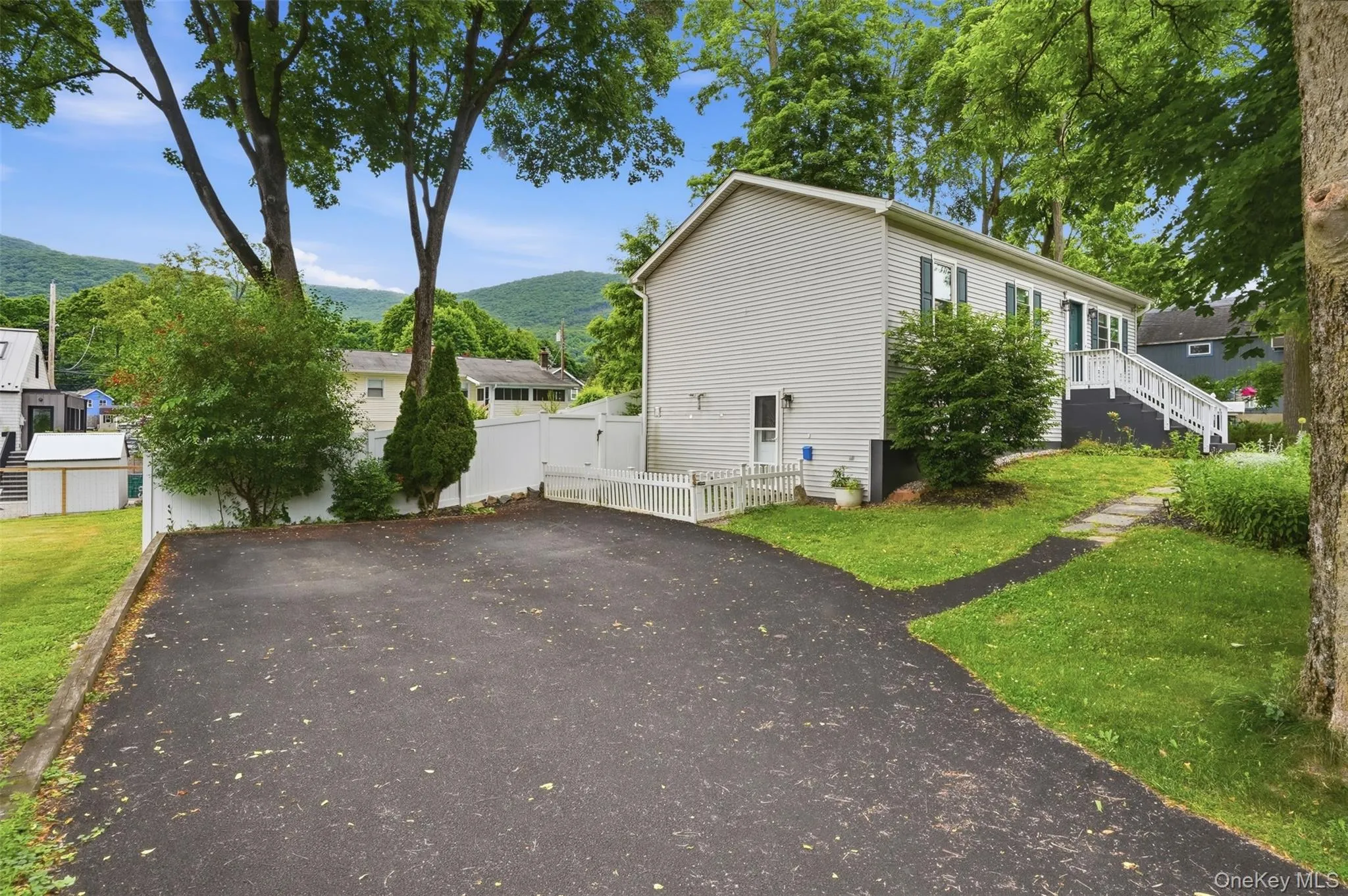 21 Overlook Avenue, Beacon, NY, 3 Bedrooms Bedrooms, 7 Rooms Rooms,2 BathroomsBathrooms,Residential,For Rent,Overlook,0,1016059 21 Overlook Avenue, Beacon, NY, 3 Bedrooms Bedrooms, 7 Rooms Rooms,2 BathroomsBathrooms,Residential,For Rent,Overlook,0,1016059