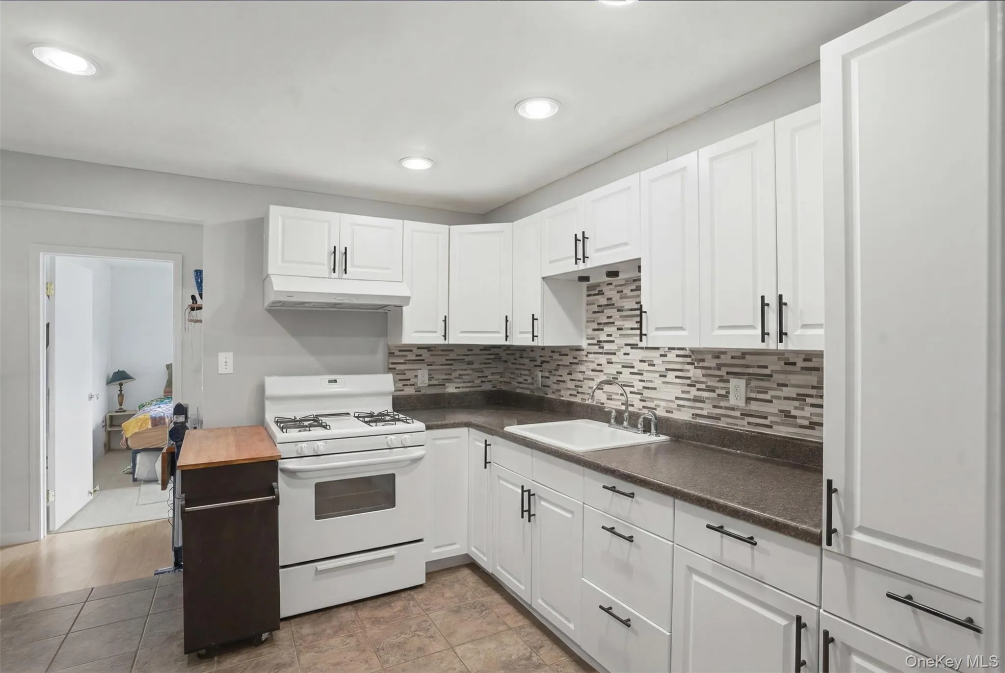 21 Overlook Avenue, Beacon, NY, 3 Bedrooms Bedrooms, 7 Rooms Rooms,2 BathroomsBathrooms,Residential,For Rent,Overlook,0,1016059 21 Overlook Avenue, Beacon, NY, 3 Bedrooms Bedrooms, 7 Rooms Rooms,2 BathroomsBathrooms,Residential,For Rent,Overlook,0,1016059