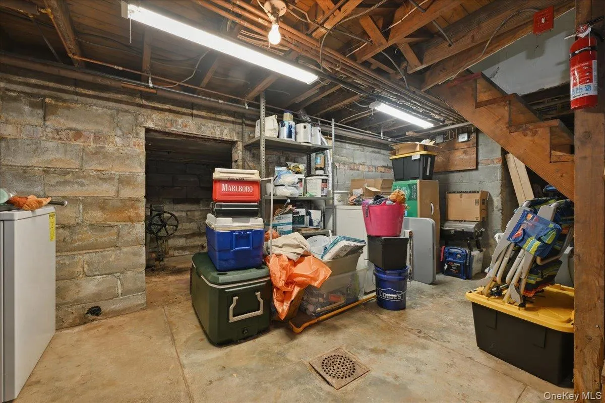 12 Thorne Street, Brookhaven, NY, 4 Bedrooms Bedrooms, 9 Rooms Rooms,2 BathroomsBathrooms,Residential,For Rent,Thorne,0,KEY1016062 12 Thorne Street, Brookhaven, NY, 4 Bedrooms Bedrooms, 9 Rooms Rooms,2 BathroomsBathrooms,Residential,For Rent,Thorne,0,KEY1016062