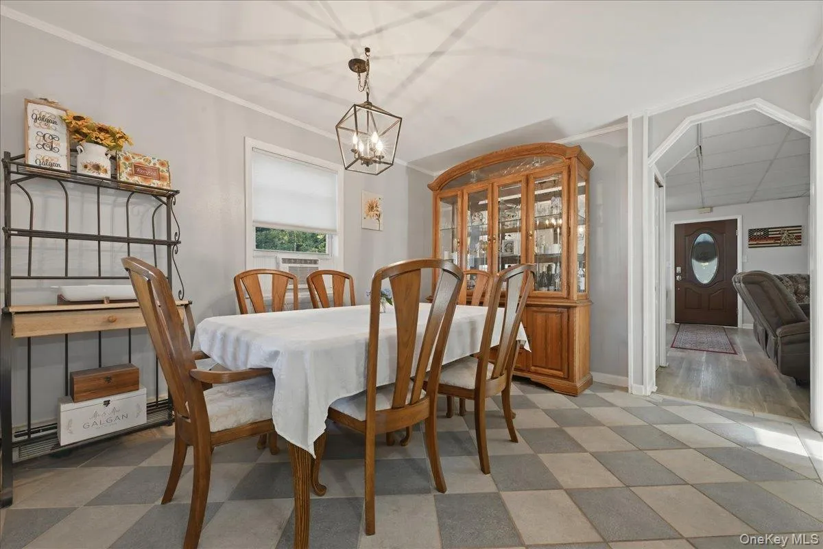 12 Thorne Street, Brookhaven, NY, 4 Bedrooms Bedrooms, 9 Rooms Rooms,2 BathroomsBathrooms,Residential,For Rent,Thorne,0,KEY1016062 12 Thorne Street, Brookhaven, NY, 4 Bedrooms Bedrooms, 9 Rooms Rooms,2 BathroomsBathrooms,Residential,For Rent,Thorne,0,KEY1016062