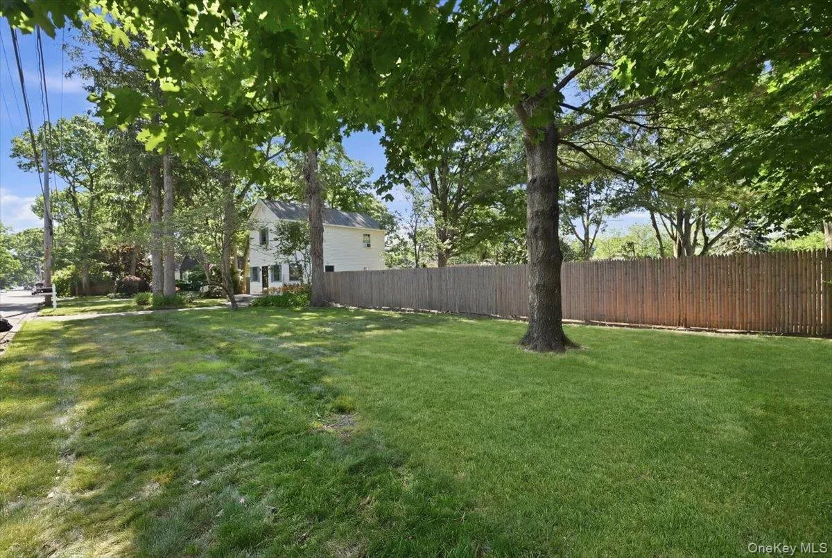12 Thorne Street, Brookhaven, NY, 4 Bedrooms Bedrooms, 9 Rooms Rooms,2 BathroomsBathrooms,Residential,For Rent,Thorne,0,KEY1016062 12 Thorne Street, Brookhaven, NY, 4 Bedrooms Bedrooms, 9 Rooms Rooms,2 BathroomsBathrooms,Residential,For Rent,Thorne,0,KEY1016062