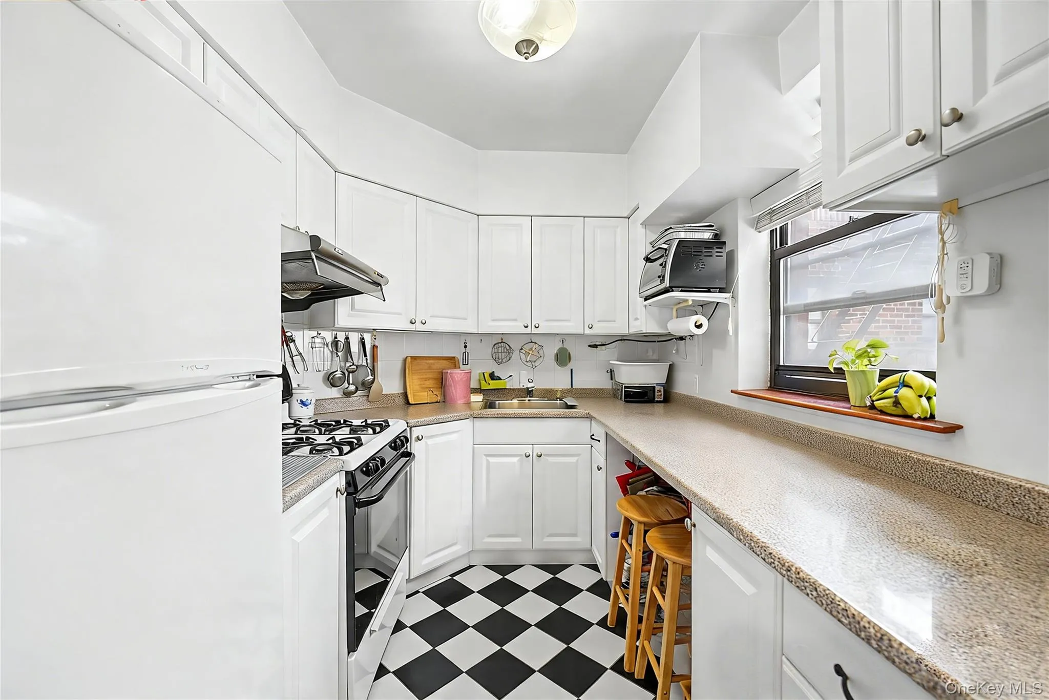 25-34 Union Street, New York, NY, 2 Bedrooms Bedrooms, 5 Rooms Rooms,1 BathroomBathrooms,Residential,For Rent,Union,0,1016063 25-34 Union Street, New York, NY, 2 Bedrooms Bedrooms, 5 Rooms Rooms,1 BathroomBathrooms,Residential,For Rent,Union,0,1016063