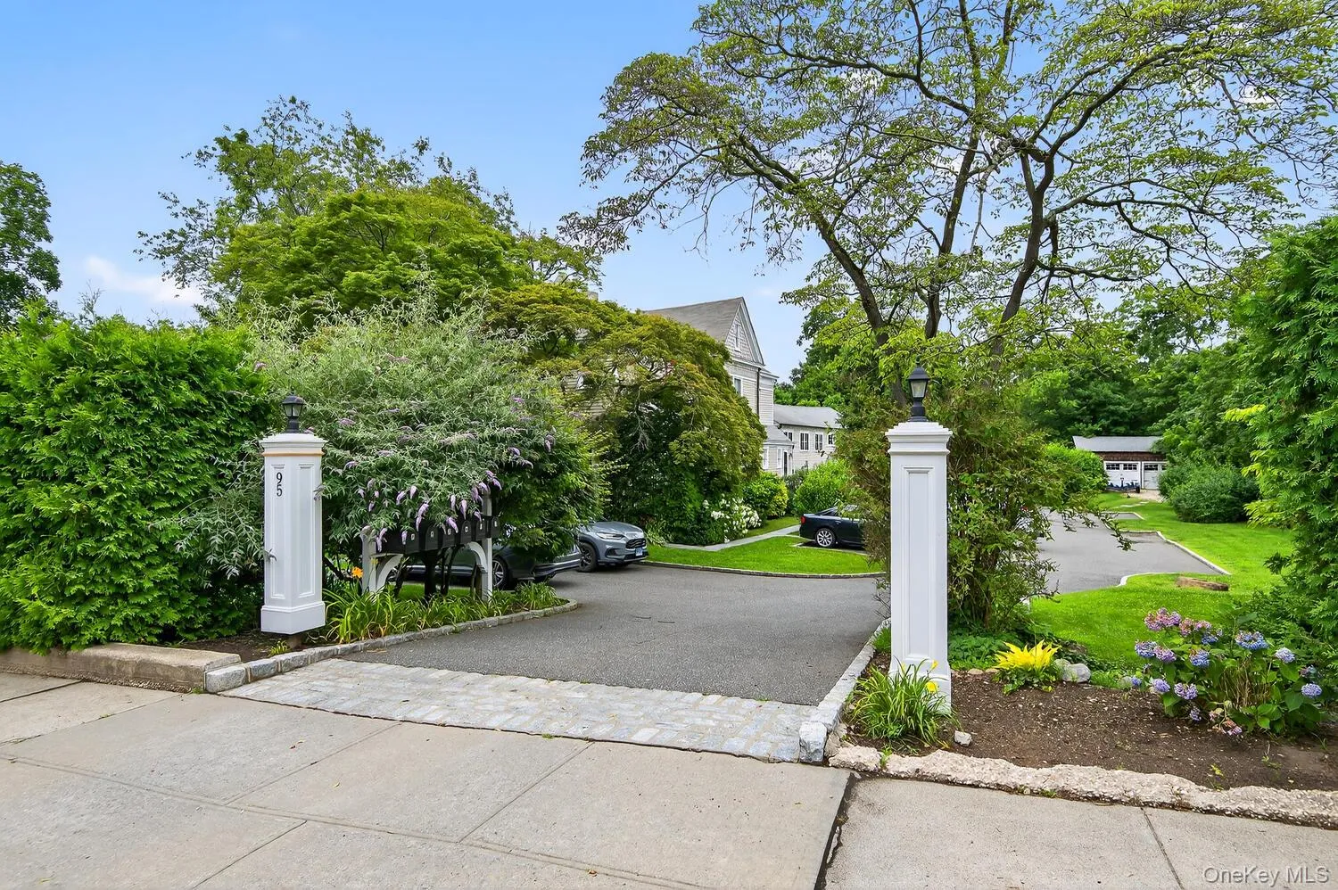 95 High Street, Huntington, NY, 2 Bedrooms Bedrooms, 5 Rooms Rooms,2 BathroomsBathrooms,Residential Lease,For Rent,High,0,1016065 95 High Street, Huntington, NY, 2 Bedrooms Bedrooms, 5 Rooms Rooms,2 BathroomsBathrooms,Residential Lease,For Rent,High,0,1016065