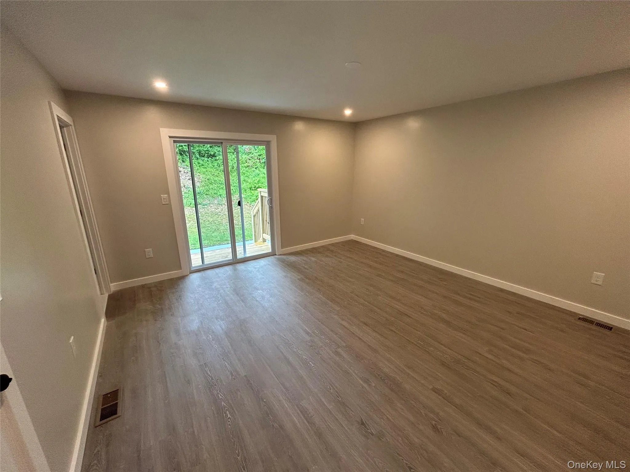 10 Diviesti Drive, Marlboro, NY, 2 Bedrooms Bedrooms, 6 Rooms Rooms,2 BathroomsBathrooms,Residential Lease,For Rent,Diviesti,0,1016069 10 Diviesti Drive, Marlboro, NY, 2 Bedrooms Bedrooms, 6 Rooms Rooms,2 BathroomsBathrooms,Residential Lease,For Rent,Diviesti,0,1016069