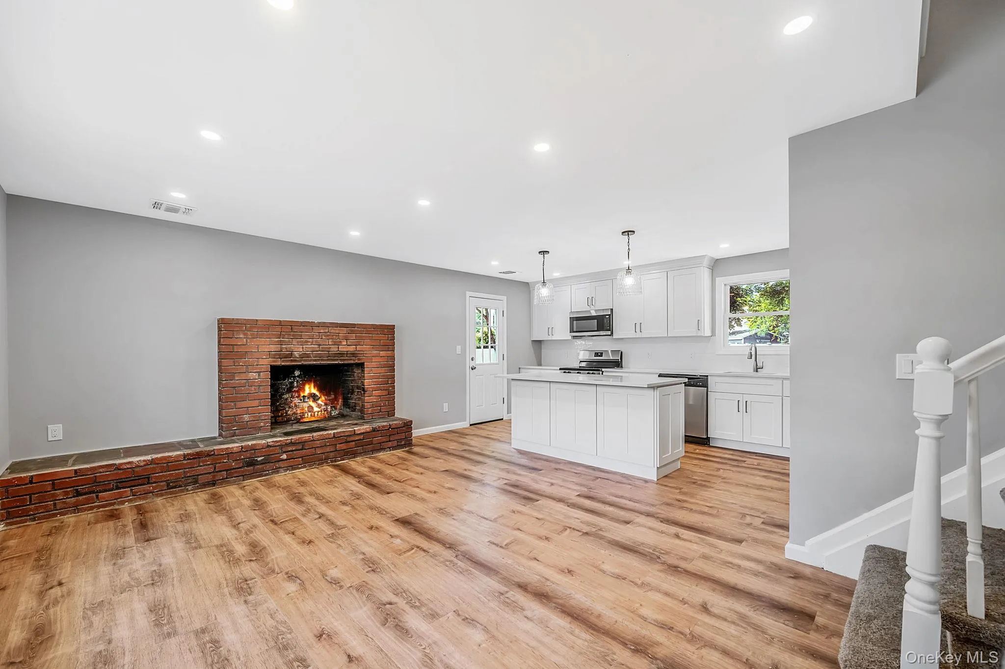 18 Joyce Drive, Riverhead, NY, 4 Bedrooms Bedrooms, 8 Rooms Rooms,3 BathroomsBathrooms,Residential,For Rent,Joyce,0,1016072 18 Joyce Drive, Riverhead, NY, 4 Bedrooms Bedrooms, 8 Rooms Rooms,3 BathroomsBathrooms,Residential,For Rent,Joyce,0,1016072
