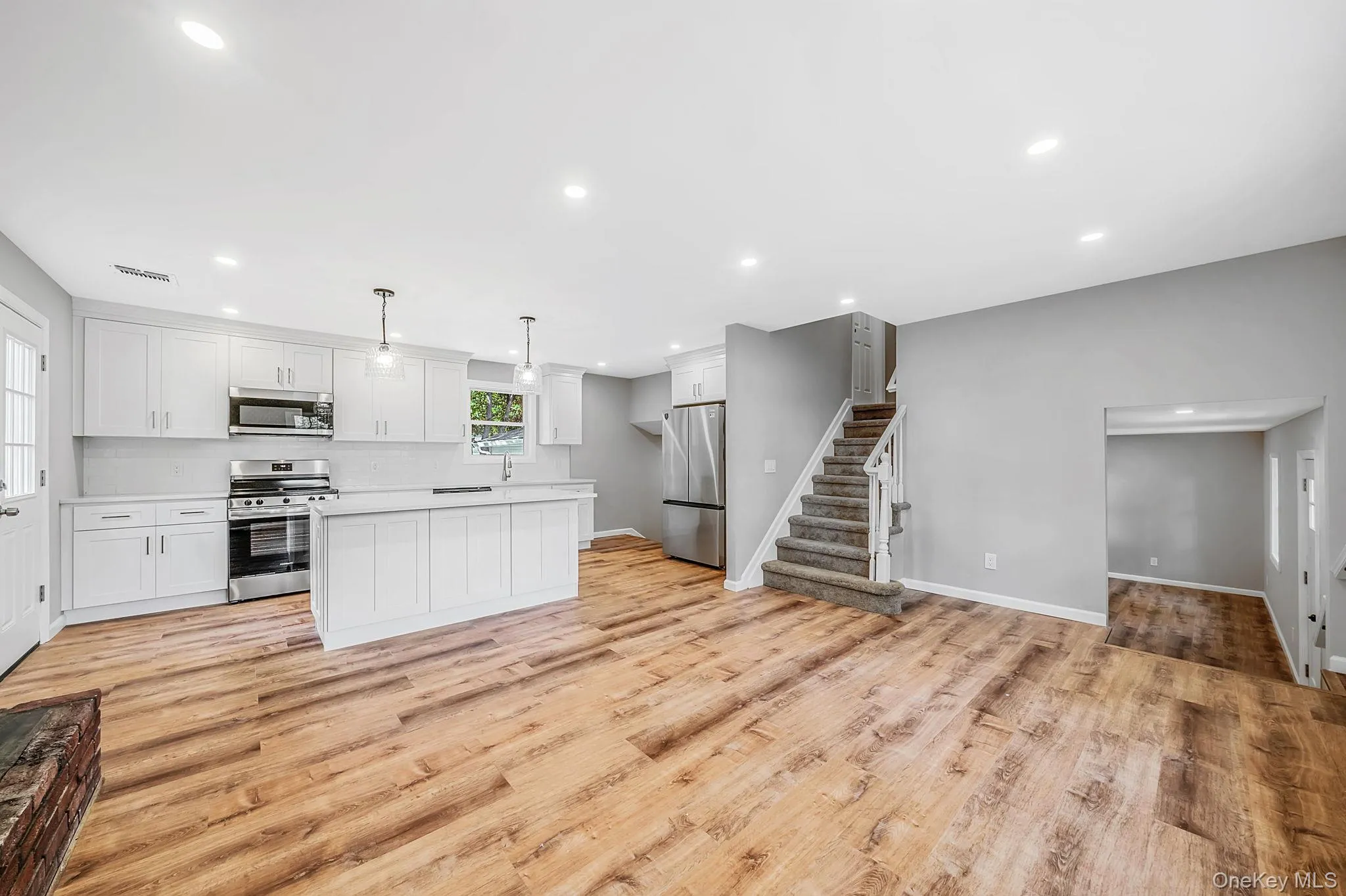 18 Joyce Drive, Riverhead, NY, 4 Bedrooms Bedrooms, 8 Rooms Rooms,3 BathroomsBathrooms,Residential,For Rent,Joyce,0,1016072 18 Joyce Drive, Riverhead, NY, 4 Bedrooms Bedrooms, 8 Rooms Rooms,3 BathroomsBathrooms,Residential,For Rent,Joyce,0,1016072