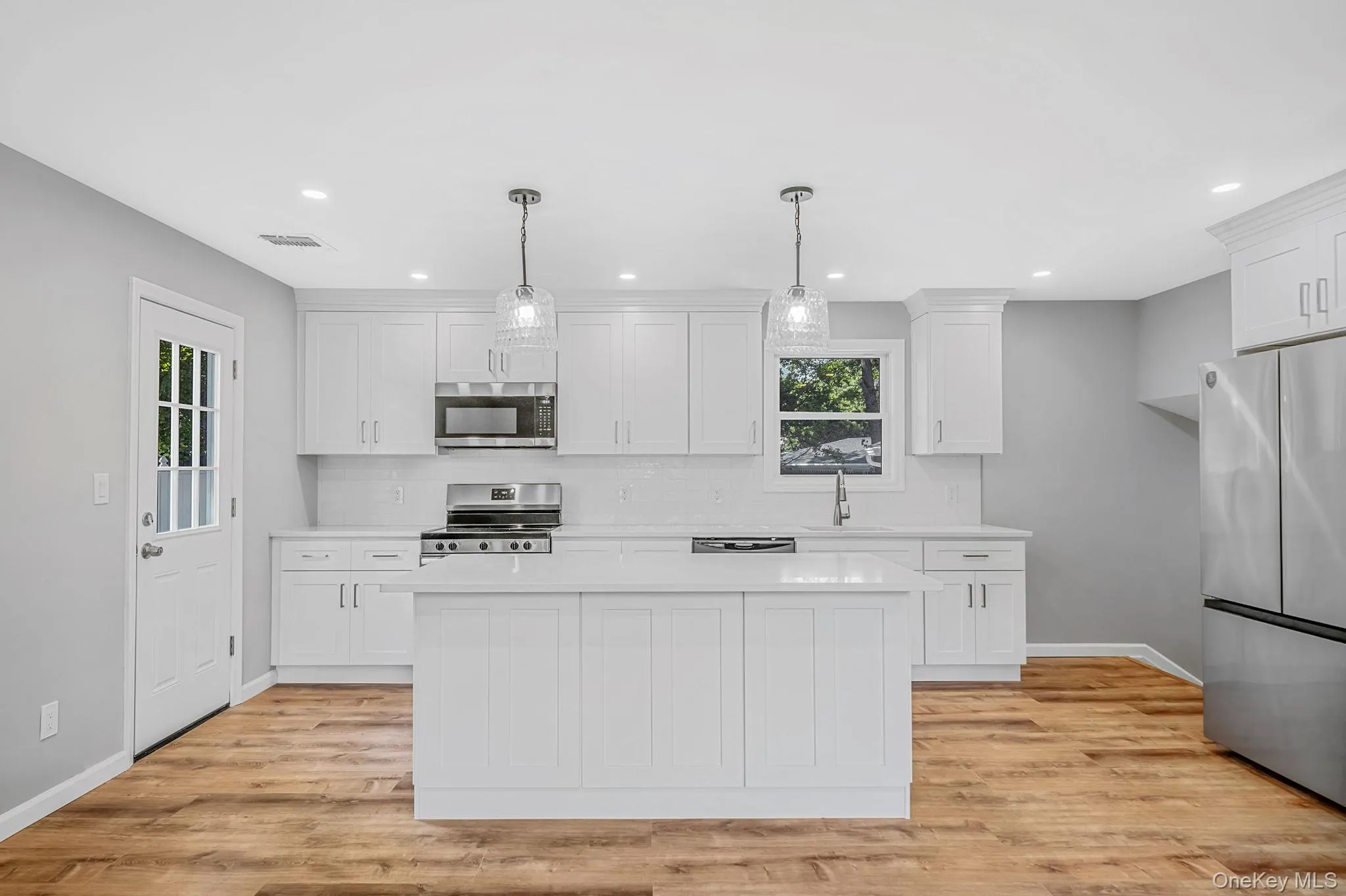 18 Joyce Drive, Riverhead, NY, 4 Bedrooms Bedrooms, 8 Rooms Rooms,3 BathroomsBathrooms,Residential,For Rent,Joyce,0,1016072 18 Joyce Drive, Riverhead, NY, 4 Bedrooms Bedrooms, 8 Rooms Rooms,3 BathroomsBathrooms,Residential,For Rent,Joyce,0,1016072