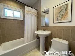 Full Bathroom Full Bathroom