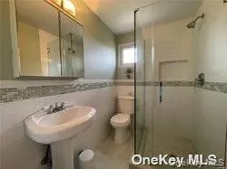 Full Bath Full Bath