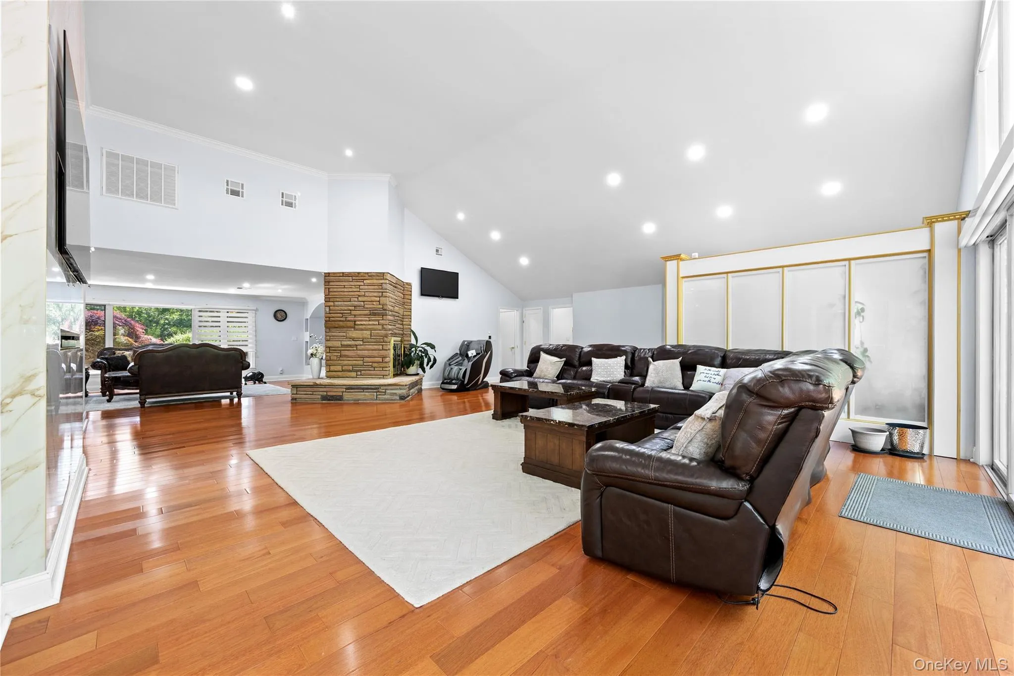 249 Glen Cove Road, North Hempstead, NY, 4 Bedrooms Bedrooms, 11 Rooms Rooms,4 BathroomsBathrooms,Residential,For Rent,Glen Cove,0,KEY1016084 249 Glen Cove Road, North Hempstead, NY, 4 Bedrooms Bedrooms, 11 Rooms Rooms,4 BathroomsBathrooms,Residential,For Rent,Glen Cove,0,KEY1016084