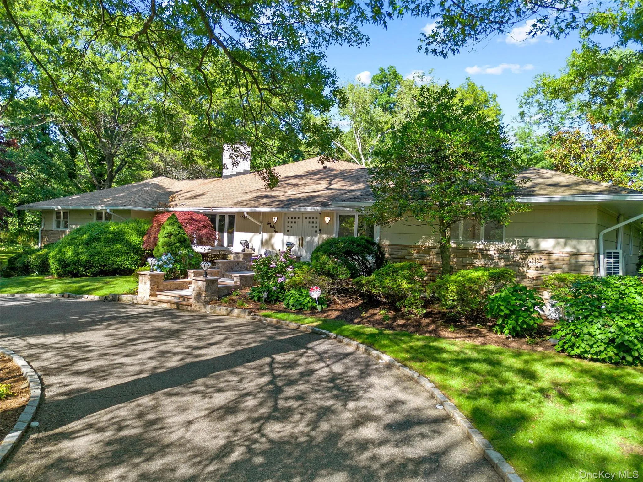 249 Glen Cove Road, North Hempstead, NY, 4 Bedrooms Bedrooms, 11 Rooms Rooms,4 BathroomsBathrooms,Residential,For Rent,Glen Cove,0,KEY1016084 249 Glen Cove Road, North Hempstead, NY, 4 Bedrooms Bedrooms, 11 Rooms Rooms,4 BathroomsBathrooms,Residential,For Rent,Glen Cove,0,KEY1016084