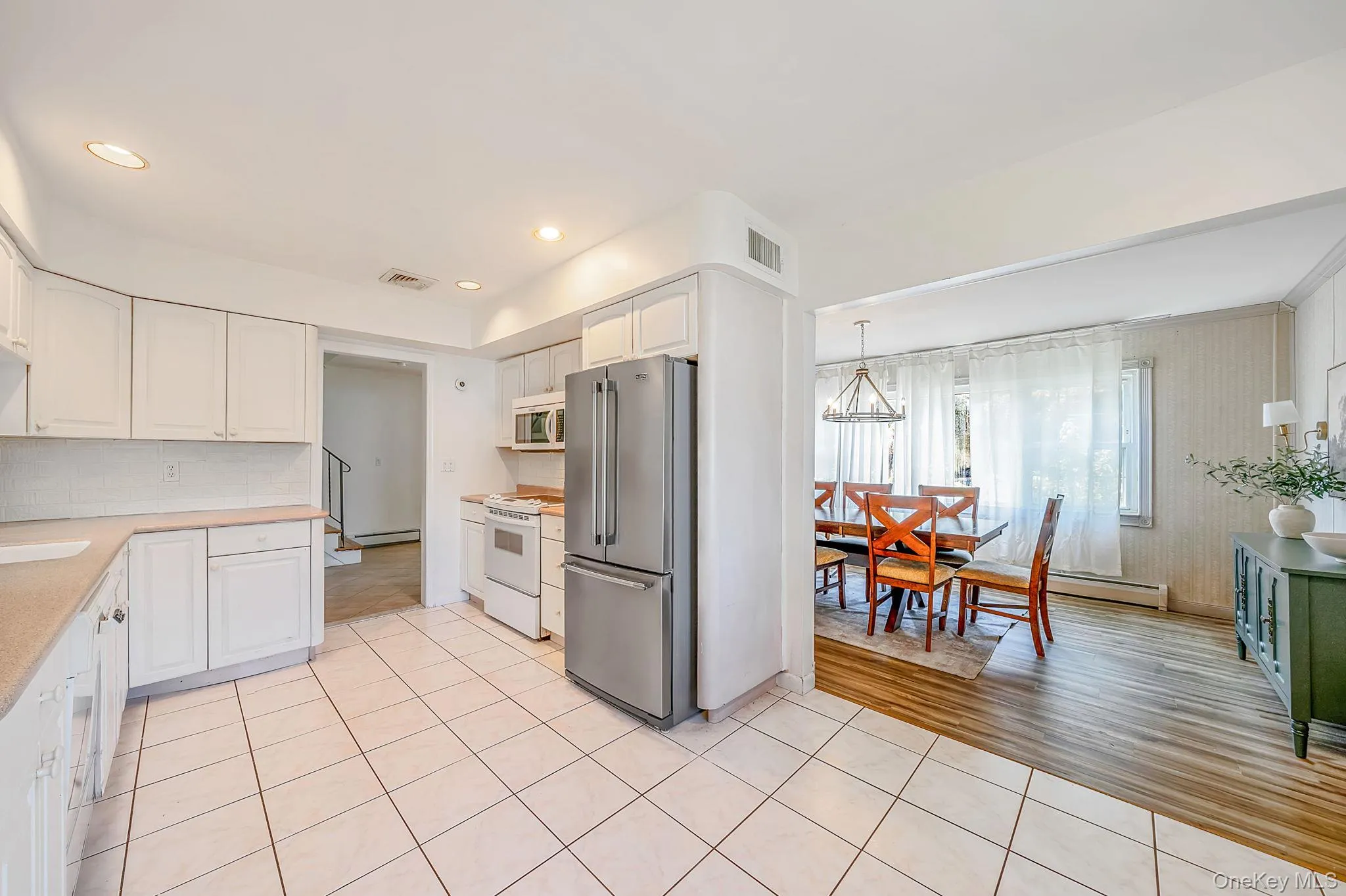 95 Walnut Street, Brookhaven, NY, 4 Bedrooms Bedrooms, 7 Rooms Rooms,2 BathroomsBathrooms,Residential,For Rent,Walnut,0,KEY1016087 95 Walnut Street, Brookhaven, NY, 4 Bedrooms Bedrooms, 7 Rooms Rooms,2 BathroomsBathrooms,Residential,For Rent,Walnut,0,KEY1016087