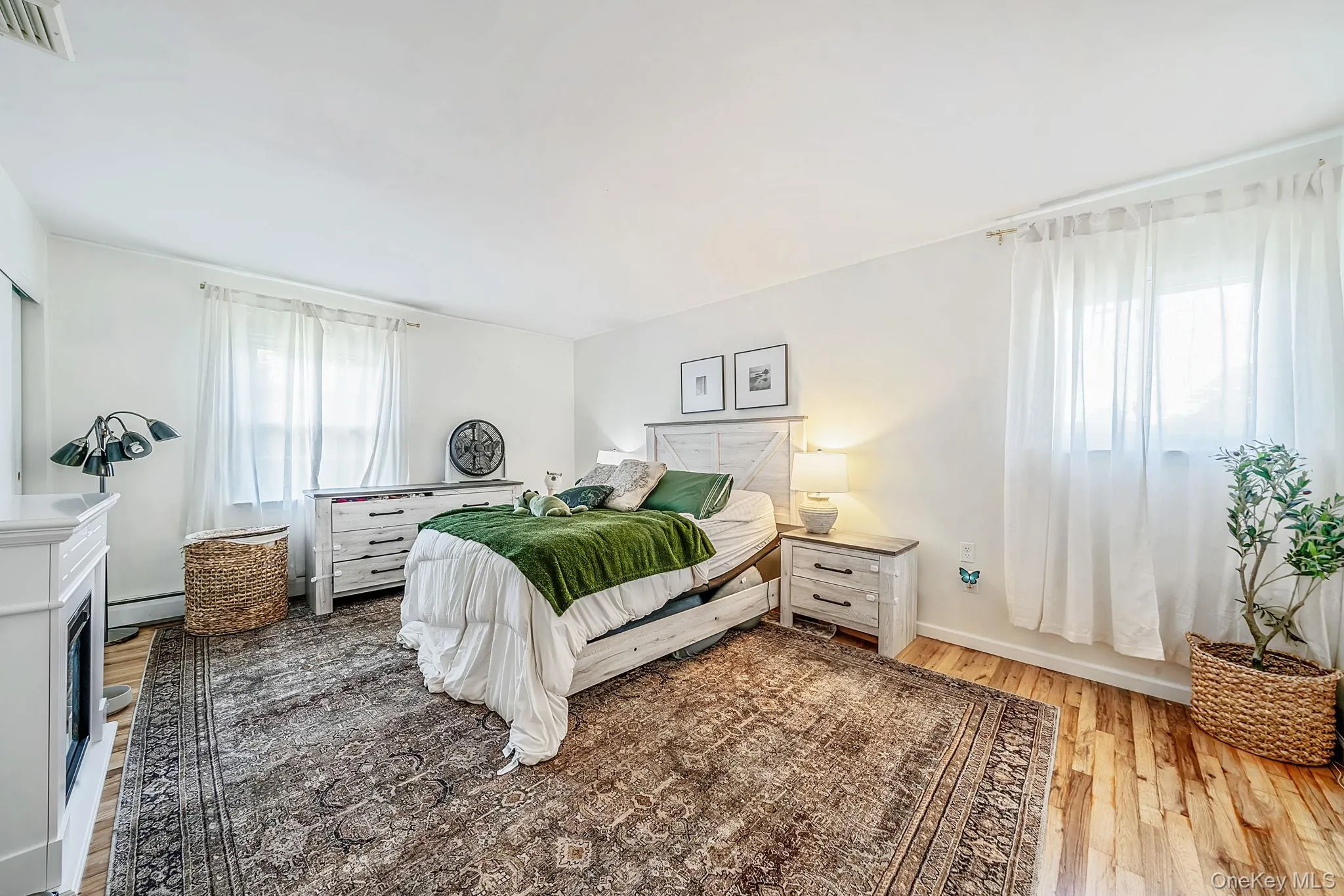 95 Walnut Street, Brookhaven, NY, 4 Bedrooms Bedrooms, 7 Rooms Rooms,2 BathroomsBathrooms,Residential,For Rent,Walnut,0,KEY1016087 95 Walnut Street, Brookhaven, NY, 4 Bedrooms Bedrooms, 7 Rooms Rooms,2 BathroomsBathrooms,Residential,For Rent,Walnut,0,KEY1016087