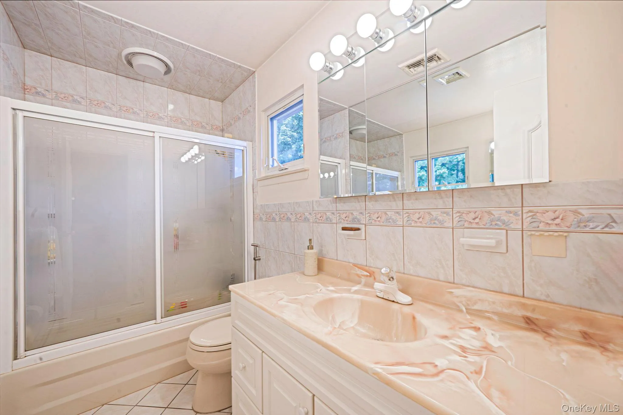 95 Walnut Street, Brookhaven, NY, 4 Bedrooms Bedrooms, 7 Rooms Rooms,2 BathroomsBathrooms,Residential,For Rent,Walnut,0,KEY1016087 95 Walnut Street, Brookhaven, NY, 4 Bedrooms Bedrooms, 7 Rooms Rooms,2 BathroomsBathrooms,Residential,For Rent,Walnut,0,KEY1016087