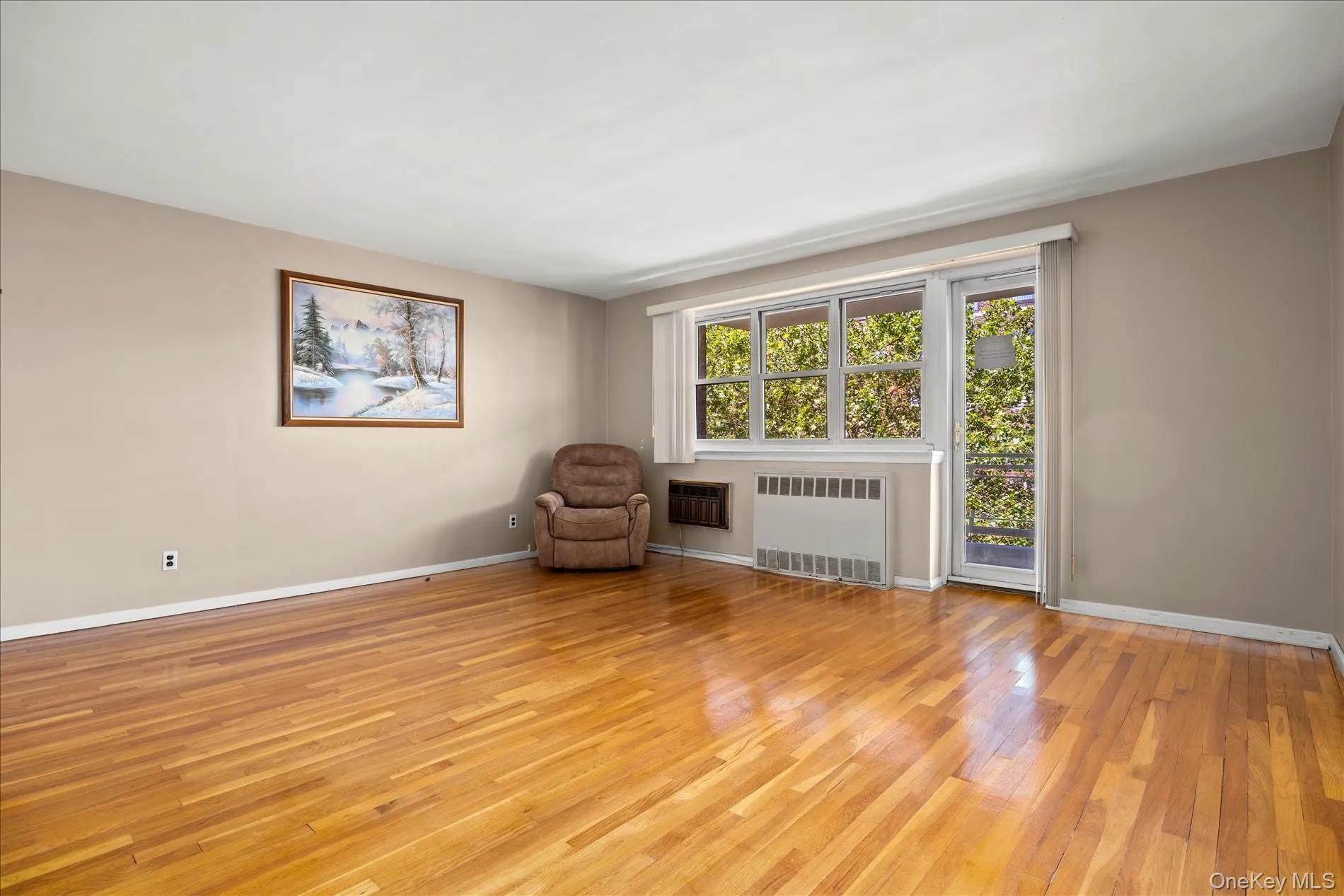 88-08 151st Avenue, New York, NY, 1 Bedroom Bedrooms, 3 Rooms Rooms,1 BathroomBathrooms,Residential,For Rent,151st,0,1016089 88-08 151st Avenue, New York, NY, 1 Bedroom Bedrooms, 3 Rooms Rooms,1 BathroomBathrooms,Residential,For Rent,151st,0,1016089