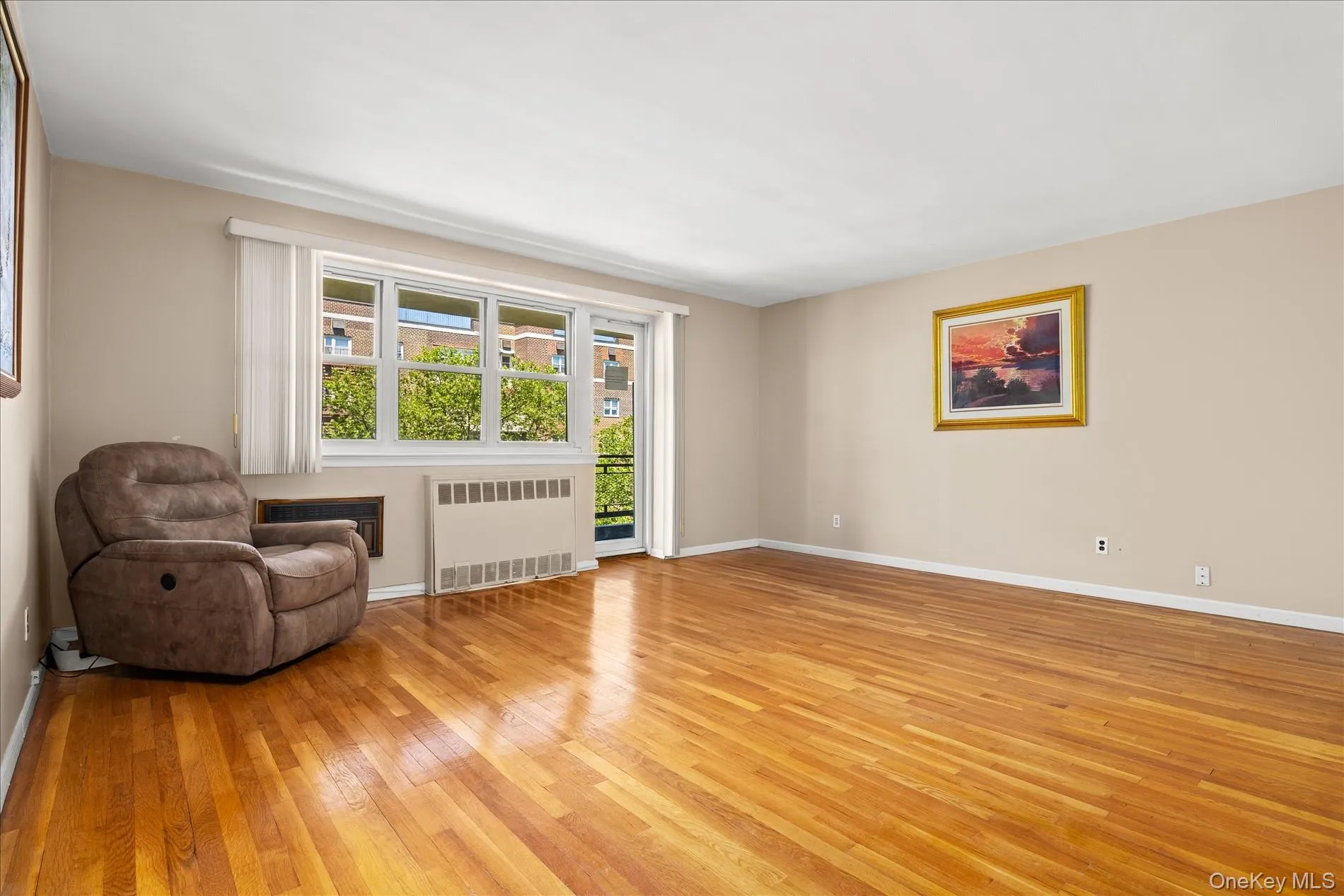 88-08 151st Avenue, New York, NY, 1 Bedroom Bedrooms, 3 Rooms Rooms,1 BathroomBathrooms,Residential,For Rent,151st,0,1016089 88-08 151st Avenue, New York, NY, 1 Bedroom Bedrooms, 3 Rooms Rooms,1 BathroomBathrooms,Residential,For Rent,151st,0,1016089