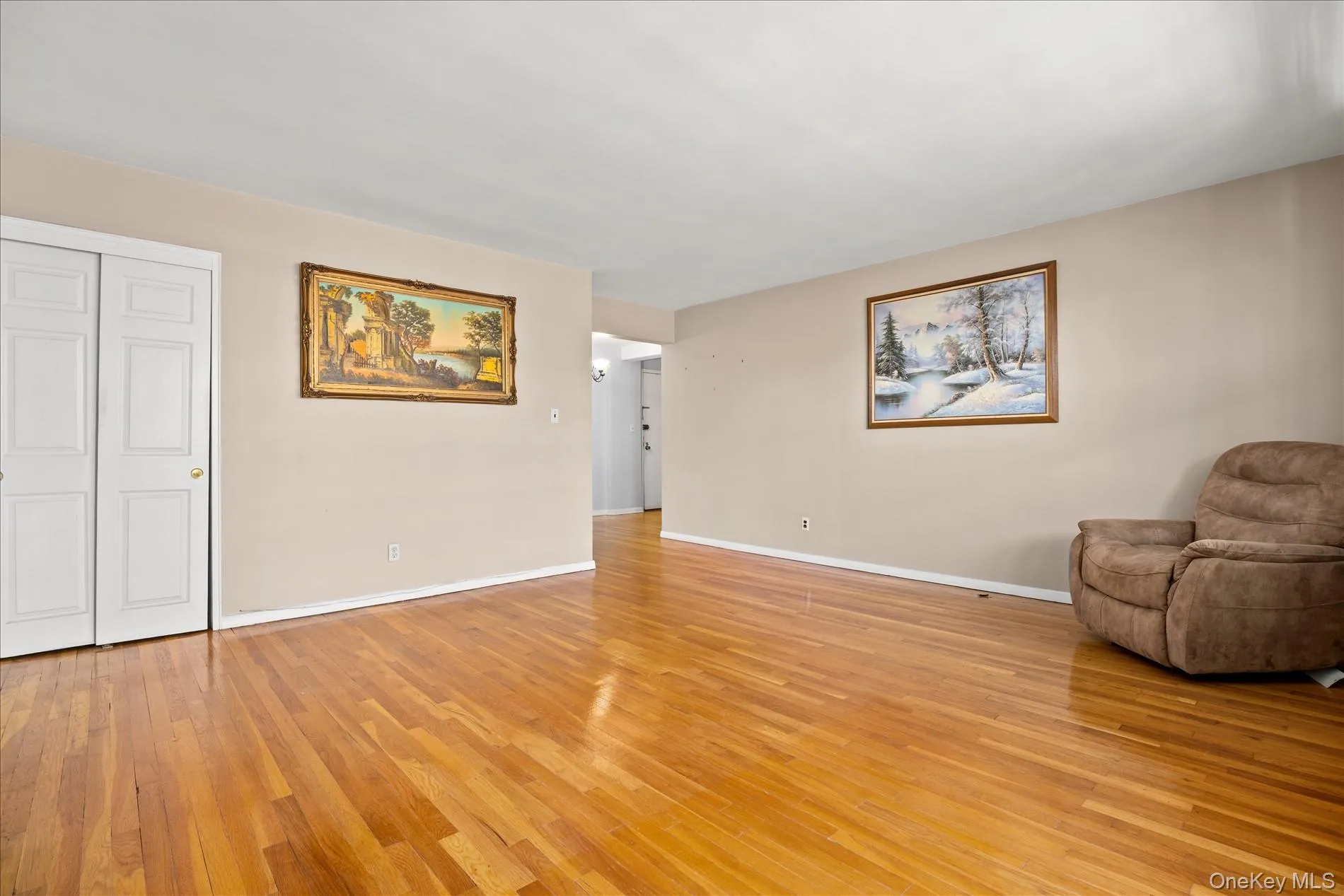 88-08 151st Avenue, New York, NY, 1 Bedroom Bedrooms, 3 Rooms Rooms,1 BathroomBathrooms,Residential,For Rent,151st,0,1016089 88-08 151st Avenue, New York, NY, 1 Bedroom Bedrooms, 3 Rooms Rooms,1 BathroomBathrooms,Residential,For Rent,151st,0,1016089