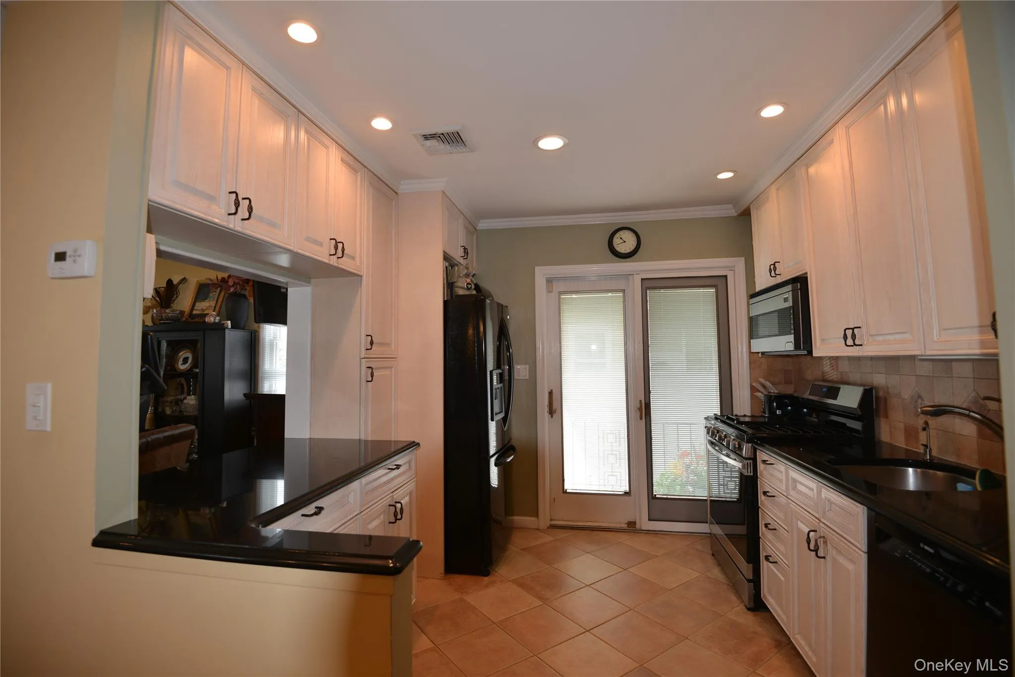 2698 Rosebud Avenue, Hempstead, NY, 3 Bedrooms Bedrooms, 8 Rooms Rooms,2 BathroomsBathrooms,Residential,For Rent,Rosebud,0,1016090 2698 Rosebud Avenue, Hempstead, NY, 3 Bedrooms Bedrooms, 8 Rooms Rooms,2 BathroomsBathrooms,Residential,For Rent,Rosebud,0,1016090