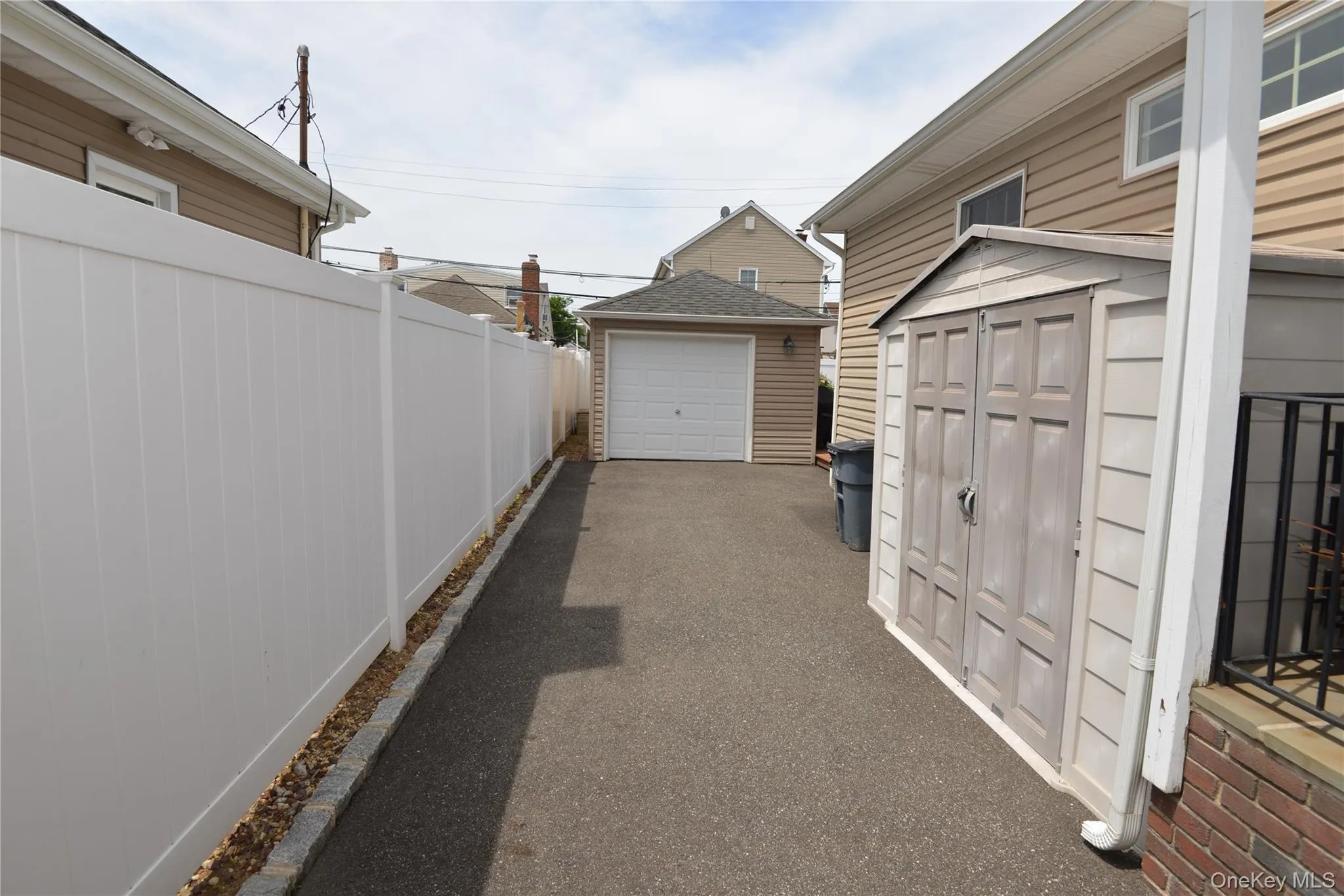 2698 Rosebud Avenue, Hempstead, NY, 3 Bedrooms Bedrooms, 8 Rooms Rooms,2 BathroomsBathrooms,Residential,For Rent,Rosebud,0,1016090 2698 Rosebud Avenue, Hempstead, NY, 3 Bedrooms Bedrooms, 8 Rooms Rooms,2 BathroomsBathrooms,Residential,For Rent,Rosebud,0,1016090
