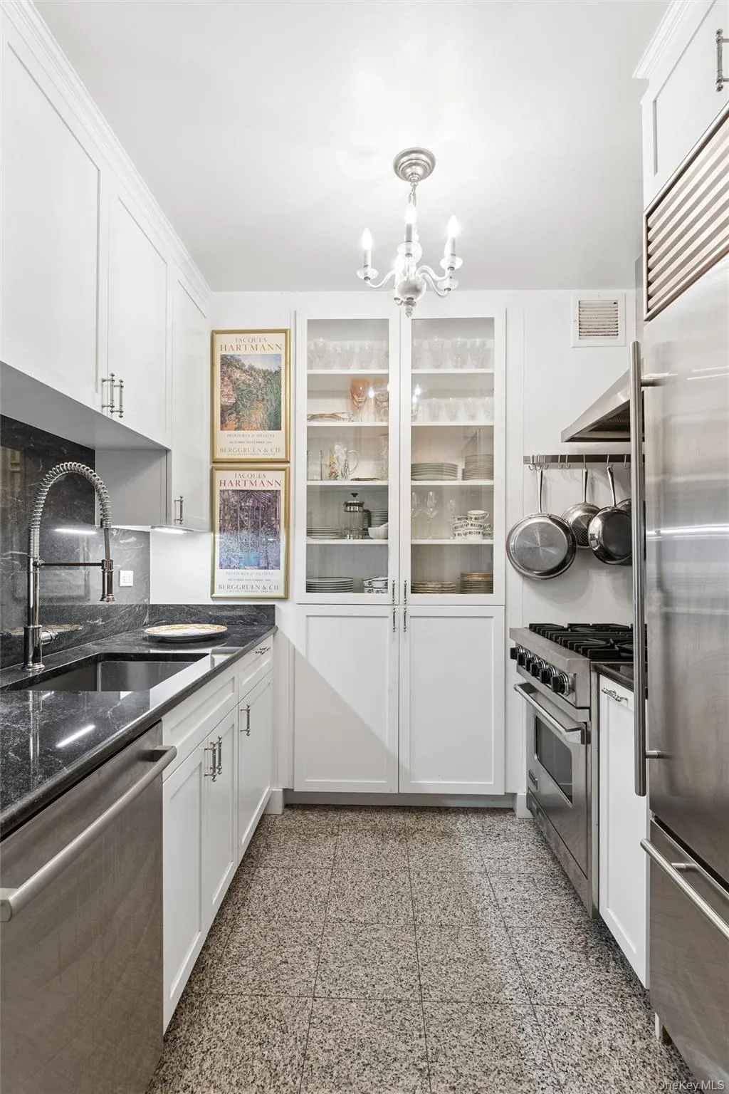 170 87th Street, New York, NY, 1 Bedroom Bedrooms, 5 Rooms Rooms,2 BathroomsBathrooms,Residential,For Rent,87th,0,1016095 170 87th Street, New York, NY, 1 Bedroom Bedrooms, 5 Rooms Rooms,2 BathroomsBathrooms,Residential,For Rent,87th,0,1016095