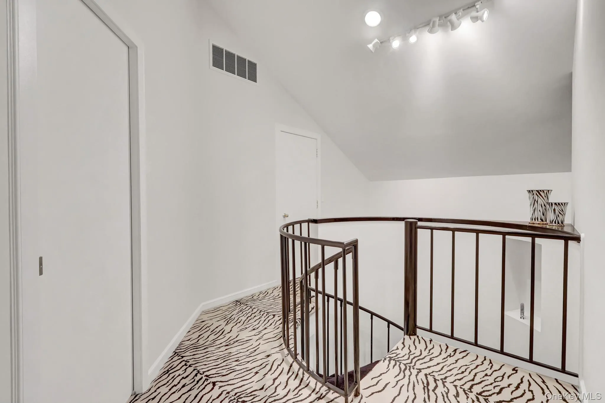 9 Plume Grass Way, Southampton, NY, 4 Bedrooms Bedrooms, 10 Rooms Rooms,5 BathroomsBathrooms,Residential,For Rent,Plume Grass,0,1016100 9 Plume Grass Way, Southampton, NY, 4 Bedrooms Bedrooms, 10 Rooms Rooms,5 BathroomsBathrooms,Residential,For Rent,Plume Grass,0,1016100