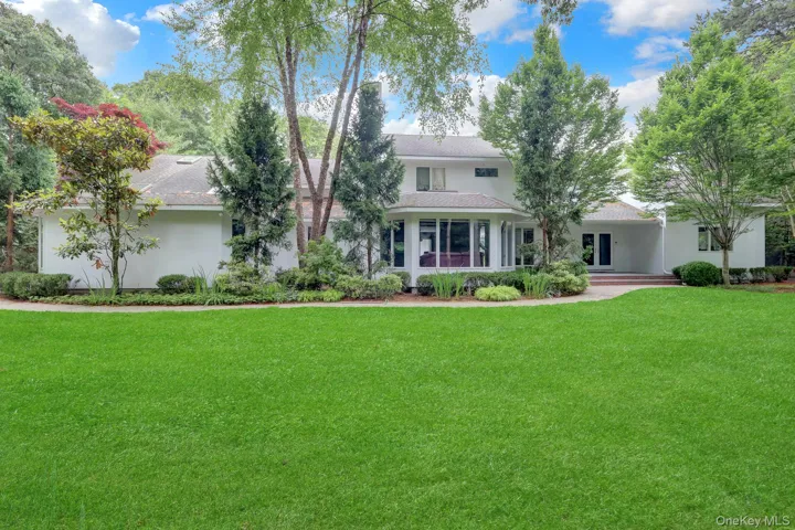 9 Plume Grass Way, Southampton, New York 11977