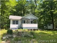 44 Barton Road, Liberty, NY, 1 Bedroom Bedrooms, 4 Rooms Rooms,1 BathroomBathrooms,Residential,For Rent,Barton,0,1016102 44 Barton Road, Liberty, NY, 1 Bedroom Bedrooms, 4 Rooms Rooms,1 BathroomBathrooms,Residential,For Rent,Barton,0,1016102
