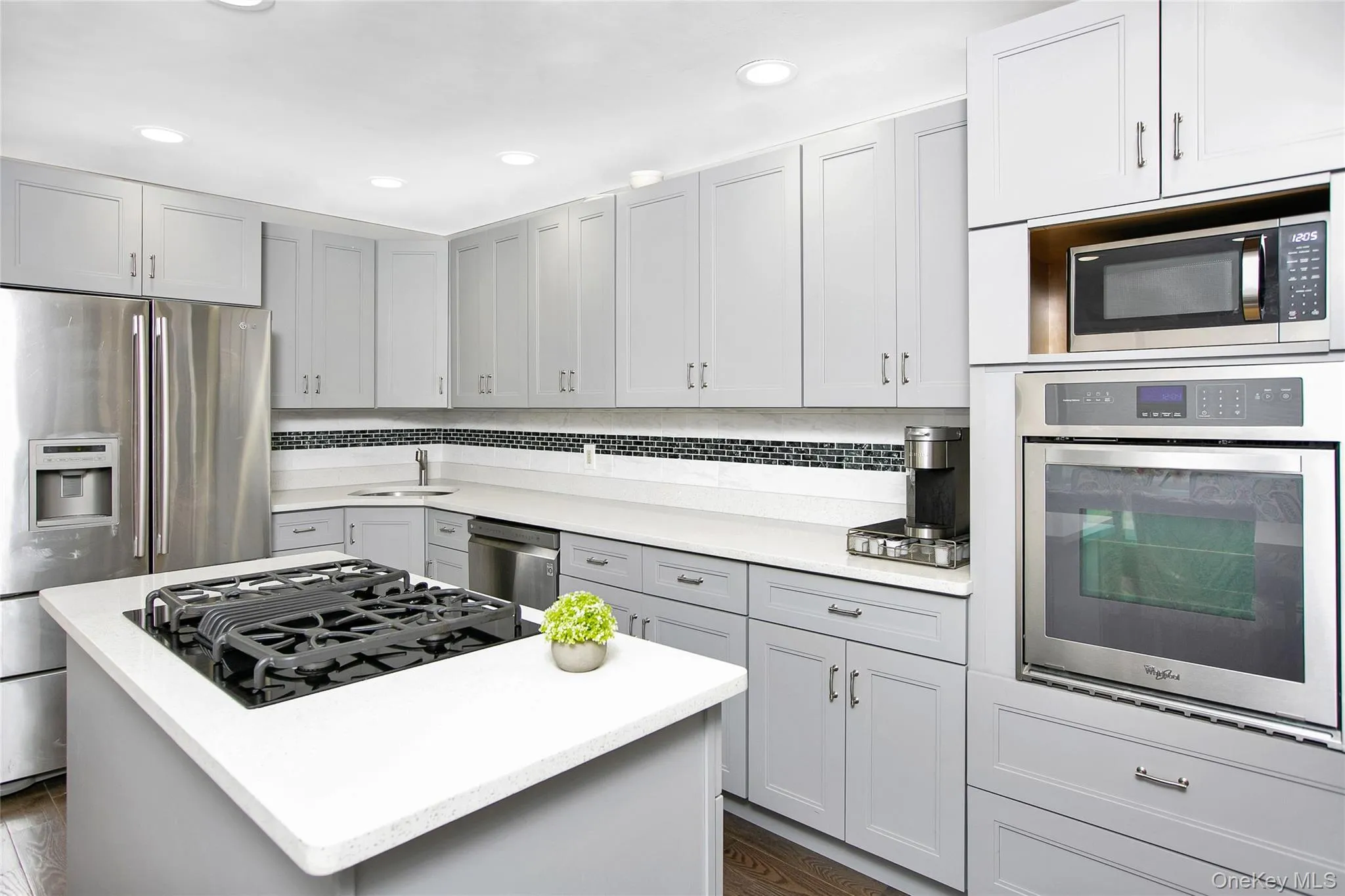 5 Kensington, Hempstead, NY, 6 Bedrooms Bedrooms, 13 Rooms Rooms,3 BathroomsBathrooms,Residential,For Rent,Kensington,0,1016110 5 Kensington, Hempstead, NY, 6 Bedrooms Bedrooms, 13 Rooms Rooms,3 BathroomsBathrooms,Residential,For Rent,Kensington,0,1016110