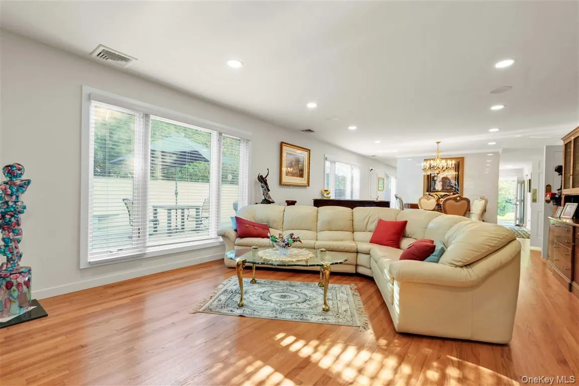 105 Park Lane, New York, NY, 3 Bedrooms Bedrooms, 7 Rooms Rooms,2 BathroomsBathrooms,Residential,For Rent,Park,0,1016111 105 Park Lane, New York, NY, 3 Bedrooms Bedrooms, 7 Rooms Rooms,2 BathroomsBathrooms,Residential,For Rent,Park,0,1016111