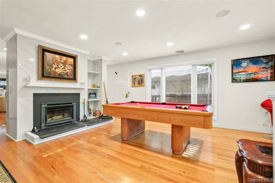 105 Park Lane, New York, NY, 3 Bedrooms Bedrooms, 7 Rooms Rooms,2 BathroomsBathrooms,Residential,For Rent,Park,0,1016111 105 Park Lane, New York, NY, 3 Bedrooms Bedrooms, 7 Rooms Rooms,2 BathroomsBathrooms,Residential,For Rent,Park,0,1016111