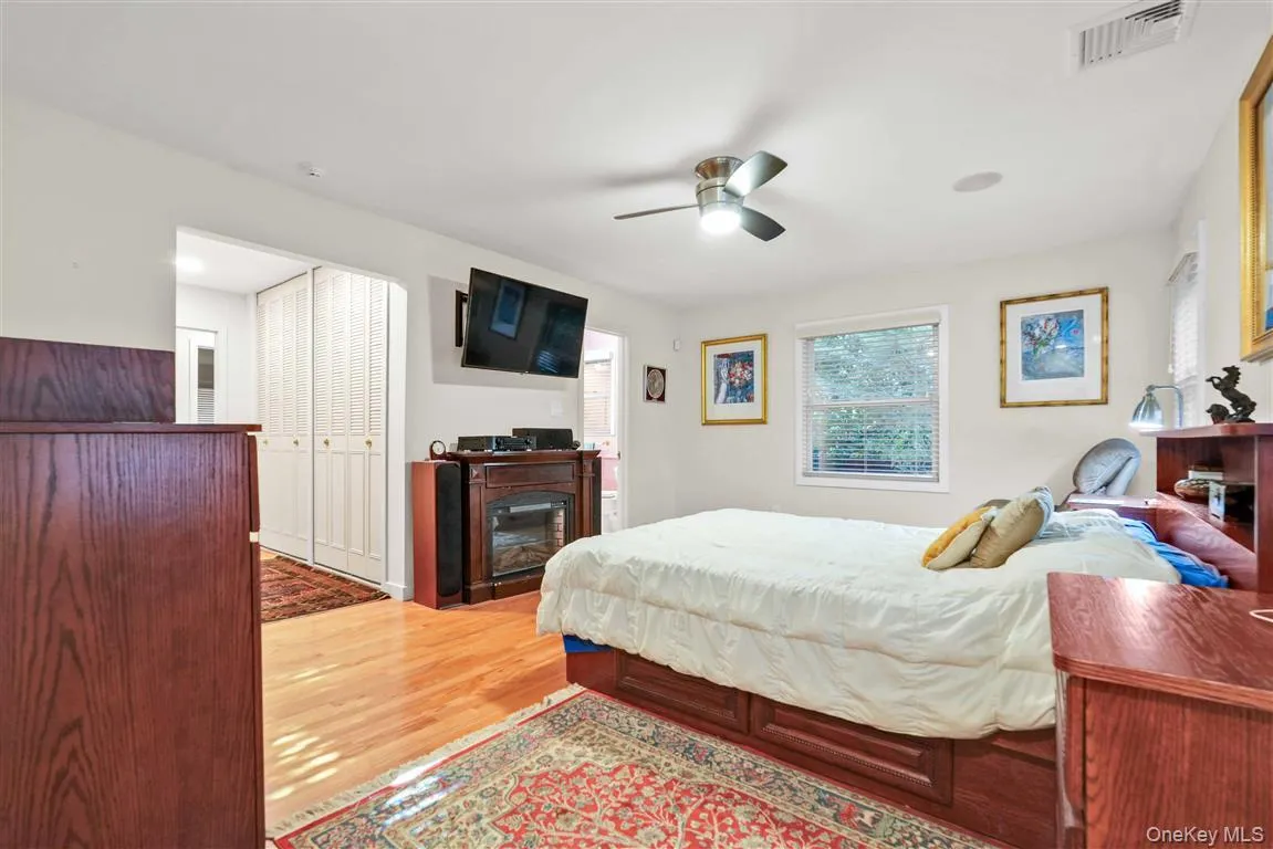 105 Park Lane, New York, NY, 3 Bedrooms Bedrooms, 7 Rooms Rooms,2 BathroomsBathrooms,Residential,For Rent,Park,0,1016111 105 Park Lane, New York, NY, 3 Bedrooms Bedrooms, 7 Rooms Rooms,2 BathroomsBathrooms,Residential,For Rent,Park,0,1016111