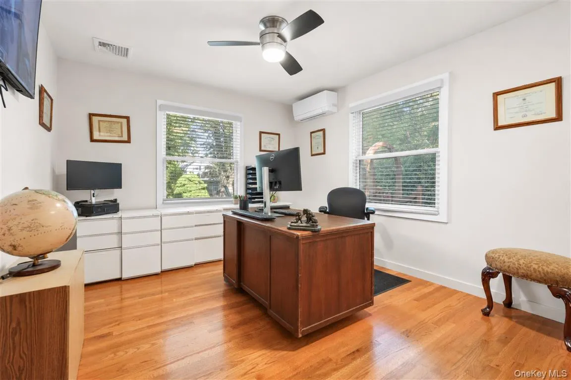 105 Park Lane, New York, NY, 3 Bedrooms Bedrooms, 7 Rooms Rooms,2 BathroomsBathrooms,Residential,For Rent,Park,0,1016111 105 Park Lane, New York, NY, 3 Bedrooms Bedrooms, 7 Rooms Rooms,2 BathroomsBathrooms,Residential,For Rent,Park,0,1016111