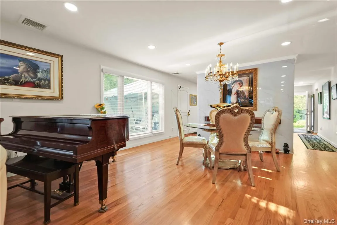 105 Park Lane, New York, NY, 3 Bedrooms Bedrooms, 7 Rooms Rooms,2 BathroomsBathrooms,Residential,For Rent,Park,0,1016111 105 Park Lane, New York, NY, 3 Bedrooms Bedrooms, 7 Rooms Rooms,2 BathroomsBathrooms,Residential,For Rent,Park,0,1016111