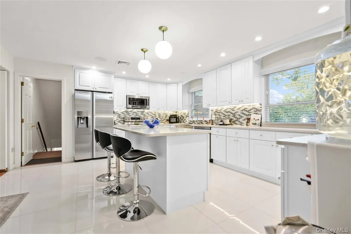 105 Park Lane, New York, NY, 3 Bedrooms Bedrooms, 7 Rooms Rooms,2 BathroomsBathrooms,Residential,For Rent,Park,0,1016111 105 Park Lane, New York, NY, 3 Bedrooms Bedrooms, 7 Rooms Rooms,2 BathroomsBathrooms,Residential,For Rent,Park,0,1016111
