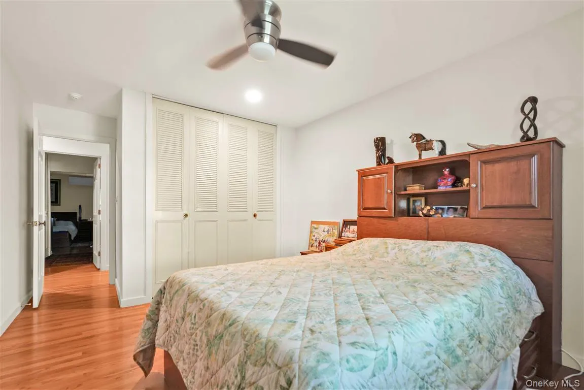105 Park Lane, New York, NY, 3 Bedrooms Bedrooms, 7 Rooms Rooms,2 BathroomsBathrooms,Residential,For Rent,Park,0,1016111 105 Park Lane, New York, NY, 3 Bedrooms Bedrooms, 7 Rooms Rooms,2 BathroomsBathrooms,Residential,For Rent,Park,0,1016111