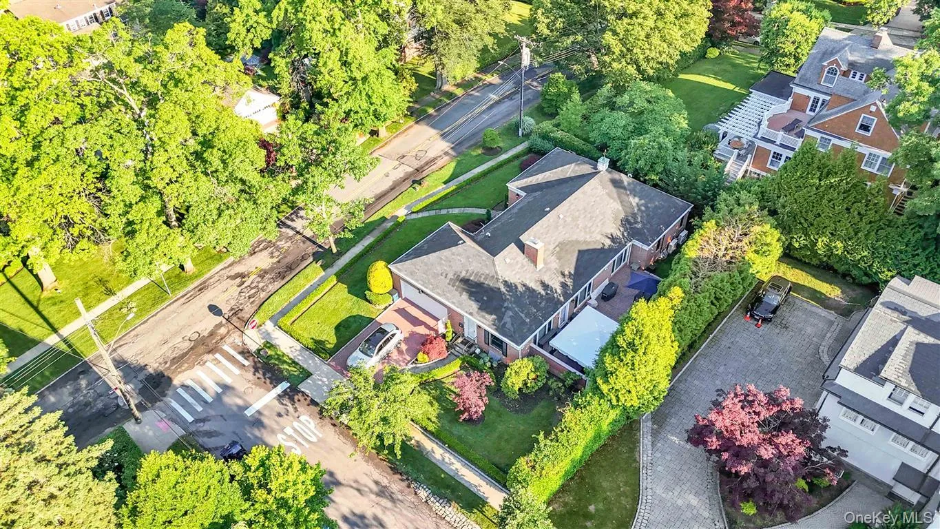 105 Park Lane, New York, NY, 3 Bedrooms Bedrooms, 7 Rooms Rooms,2 BathroomsBathrooms,Residential,For Rent,Park,0,1016111 105 Park Lane, New York, NY, 3 Bedrooms Bedrooms, 7 Rooms Rooms,2 BathroomsBathrooms,Residential,For Rent,Park,0,1016111
