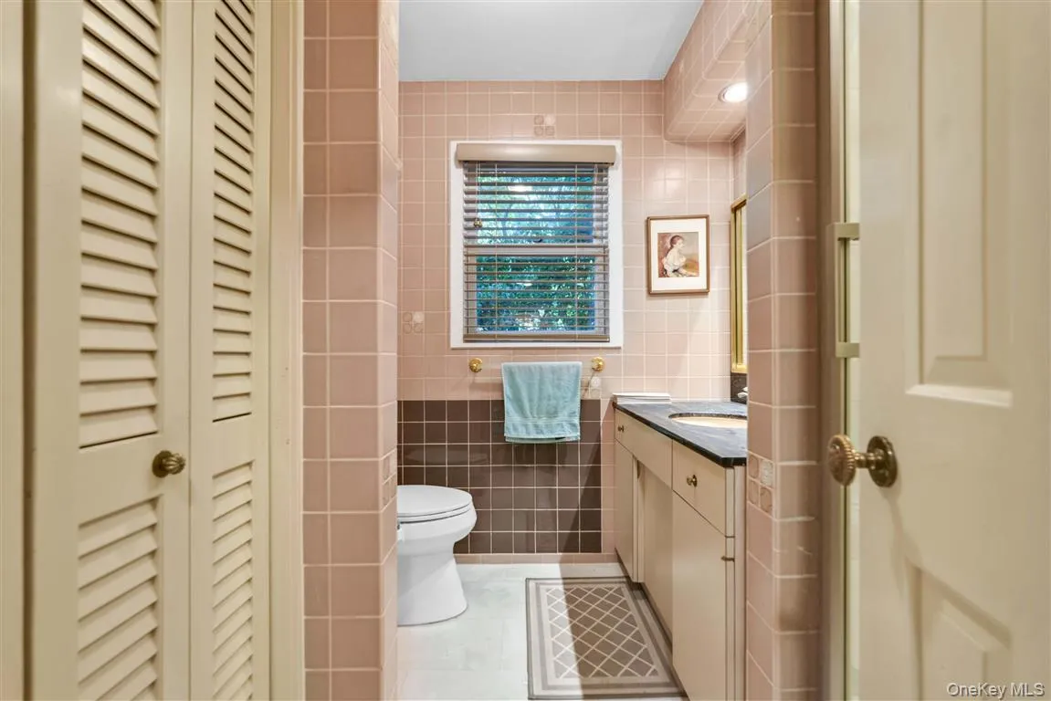 105 Park Lane, New York, NY, 3 Bedrooms Bedrooms, 7 Rooms Rooms,2 BathroomsBathrooms,Residential,For Rent,Park,0,1016111 105 Park Lane, New York, NY, 3 Bedrooms Bedrooms, 7 Rooms Rooms,2 BathroomsBathrooms,Residential,For Rent,Park,0,1016111