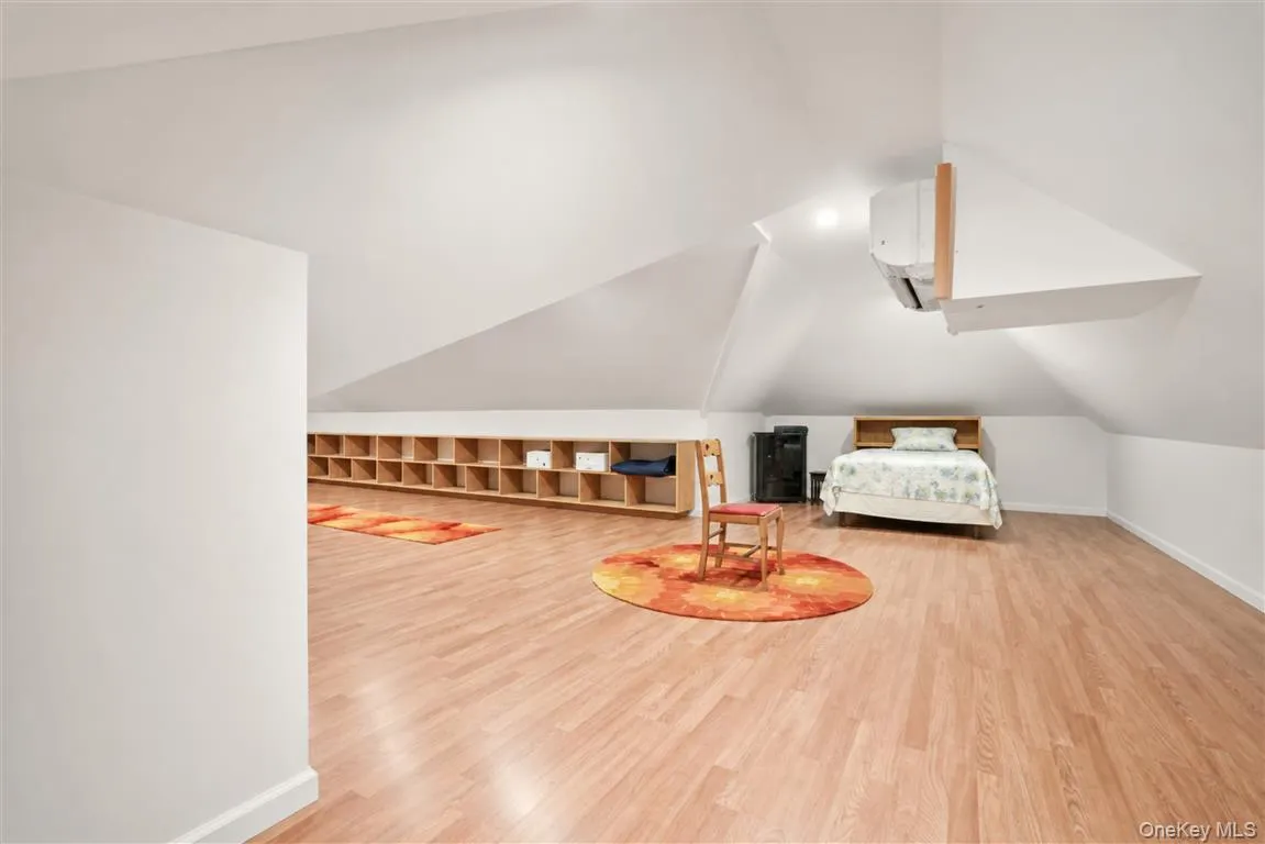 105 Park Lane, New York, NY, 3 Bedrooms Bedrooms, 7 Rooms Rooms,2 BathroomsBathrooms,Residential,For Rent,Park,0,1016111 105 Park Lane, New York, NY, 3 Bedrooms Bedrooms, 7 Rooms Rooms,2 BathroomsBathrooms,Residential,For Rent,Park,0,1016111