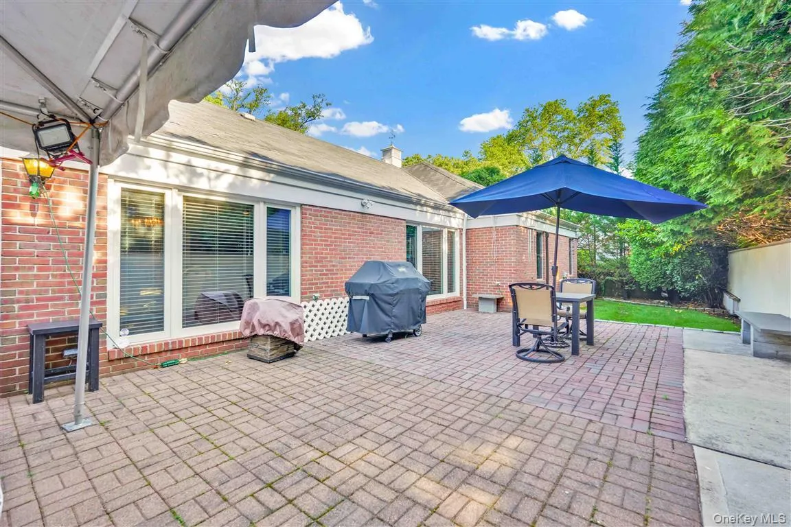 105 Park Lane, New York, NY, 3 Bedrooms Bedrooms, 7 Rooms Rooms,2 BathroomsBathrooms,Residential,For Rent,Park,0,1016111 105 Park Lane, New York, NY, 3 Bedrooms Bedrooms, 7 Rooms Rooms,2 BathroomsBathrooms,Residential,For Rent,Park,0,1016111
