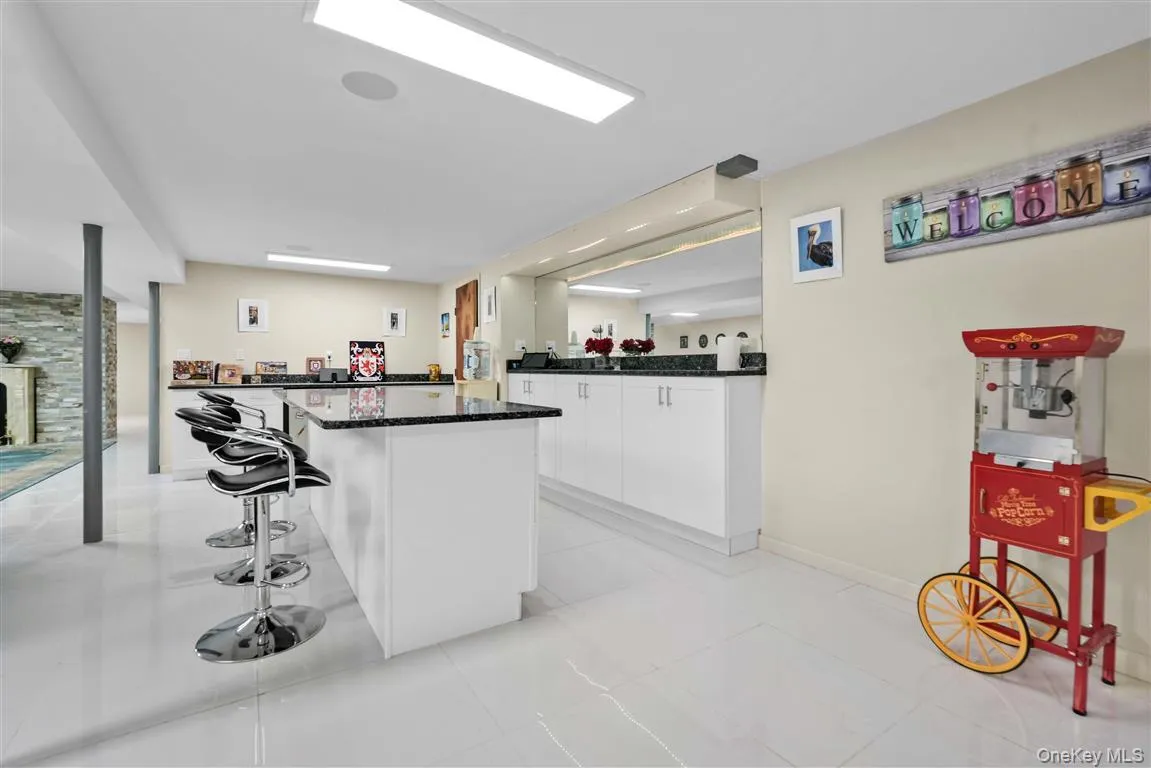 105 Park Lane, New York, NY, 3 Bedrooms Bedrooms, 7 Rooms Rooms,2 BathroomsBathrooms,Residential,For Rent,Park,0,1016111 105 Park Lane, New York, NY, 3 Bedrooms Bedrooms, 7 Rooms Rooms,2 BathroomsBathrooms,Residential,For Rent,Park,0,1016111