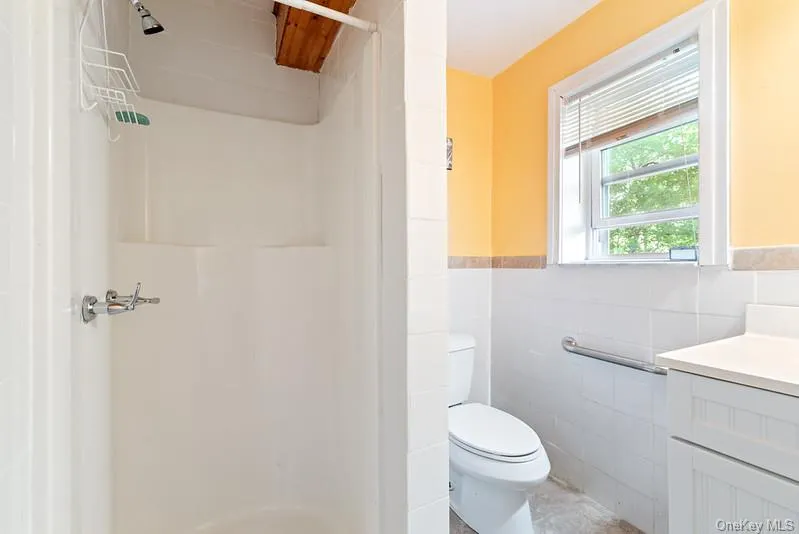 Full Bath Full Bath