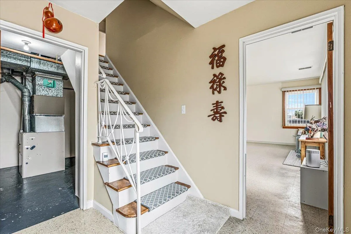 161-33 92nd Street, New York, NY, 4 Bedrooms Bedrooms, 16 Rooms Rooms,2 BathroomsBathrooms,Residential,For Rent,92nd,0,1016113 161-33 92nd Street, New York, NY, 4 Bedrooms Bedrooms, 16 Rooms Rooms,2 BathroomsBathrooms,Residential,For Rent,92nd,0,1016113