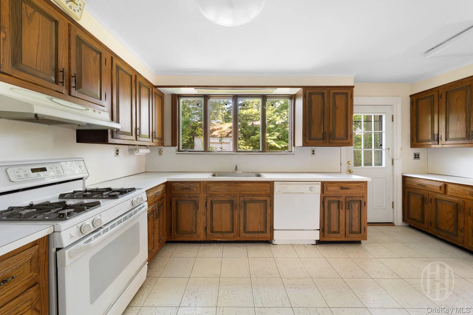 12 Carolina Road, New York, NY, 4 Bedrooms Bedrooms, 11 Rooms Rooms,2 BathroomsBathrooms,Residential,For Rent,Carolina,0,1016122 12 Carolina Road, New York, NY, 4 Bedrooms Bedrooms, 11 Rooms Rooms,2 BathroomsBathrooms,Residential,For Rent,Carolina,0,1016122