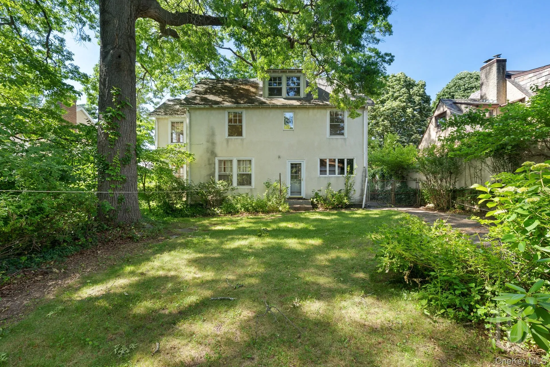 12 Carolina Road, New York, NY, 4 Bedrooms Bedrooms, 11 Rooms Rooms,2 BathroomsBathrooms,Residential,For Rent,Carolina,0,1016122 12 Carolina Road, New York, NY, 4 Bedrooms Bedrooms, 11 Rooms Rooms,2 BathroomsBathrooms,Residential,For Rent,Carolina,0,1016122