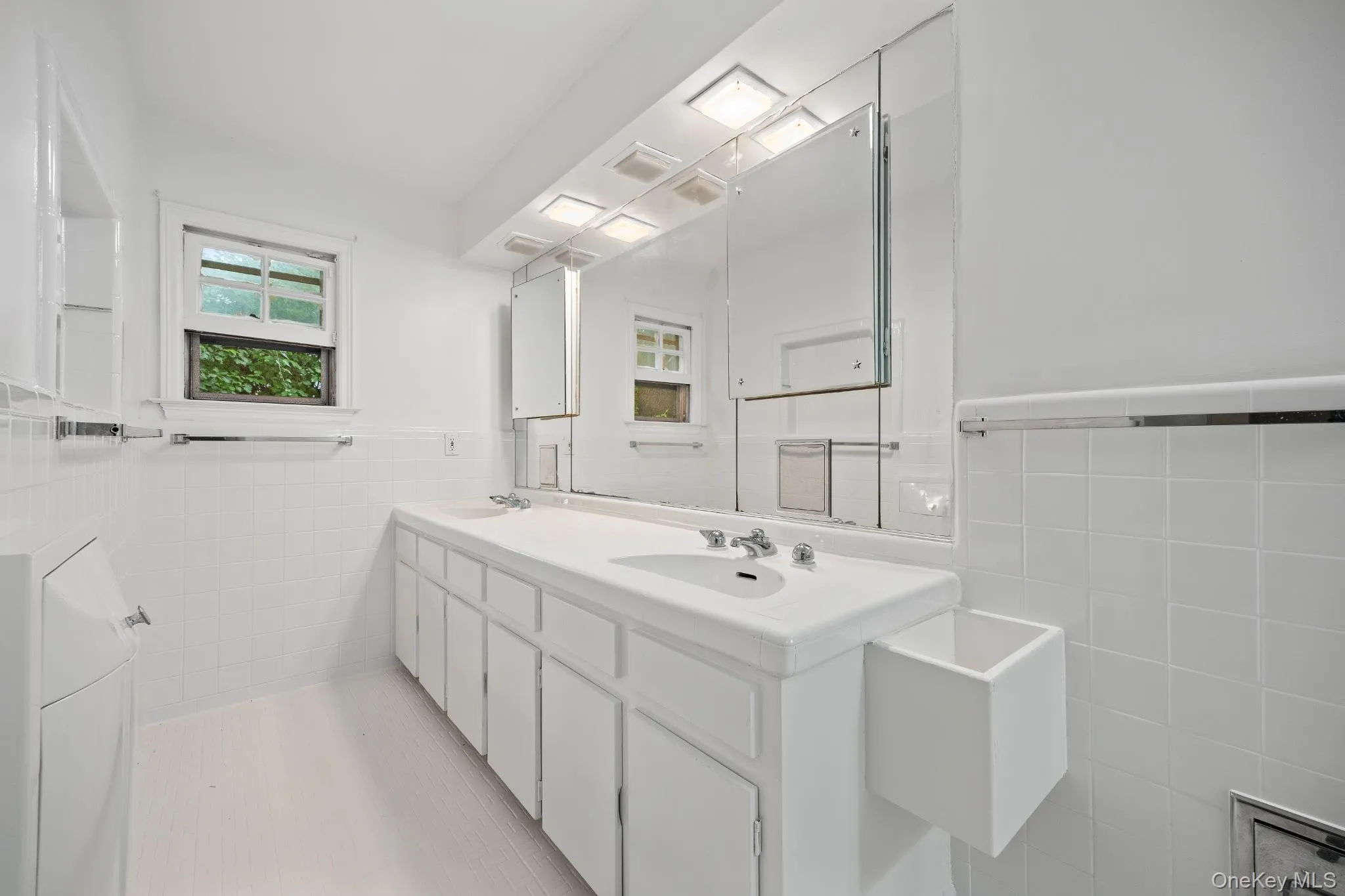 98 Brookby Road, Scarsdale, NY, 5 Bedrooms Bedrooms, 13 Rooms Rooms,4 BathroomsBathrooms,Residential Lease,For Rent,Brookby,0,1016124 98 Brookby Road, Scarsdale, NY, 5 Bedrooms Bedrooms, 13 Rooms Rooms,4 BathroomsBathrooms,Residential Lease,For Rent,Brookby,0,1016124